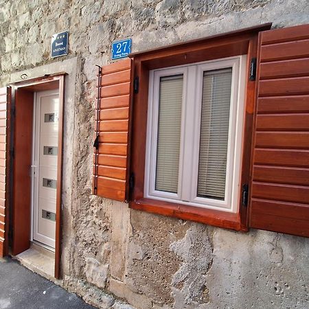 St Peter'S Heritage House Trogir Eksteriør bilde